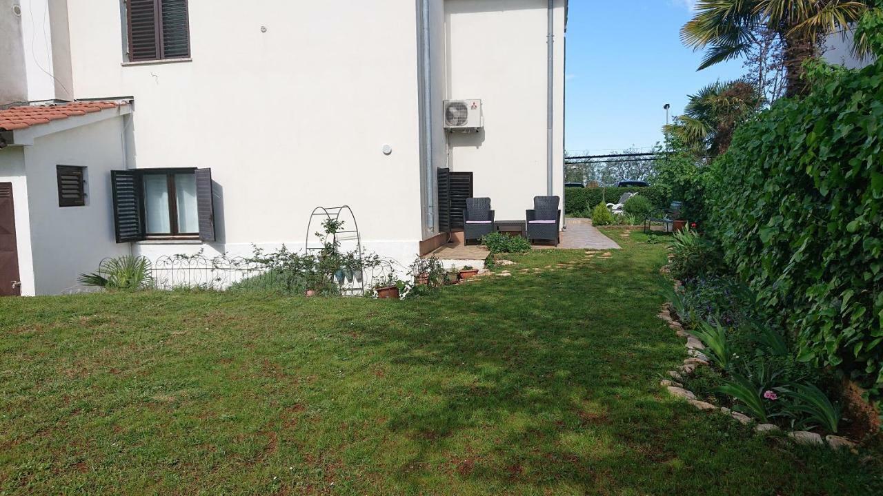Apartment Devcic Пореч Екстер'єр фото