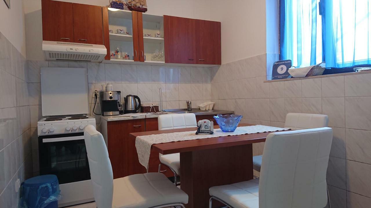 Apartment Devcic Пореч Екстер'єр фото
